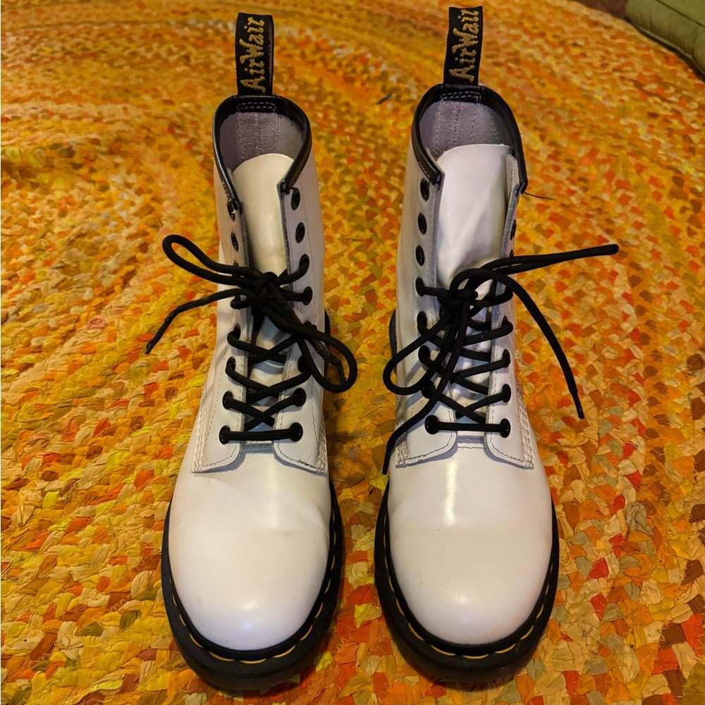 Dr. Martens 1460 Women’s Smooth Leather Lace Up Boots, White, Size 6